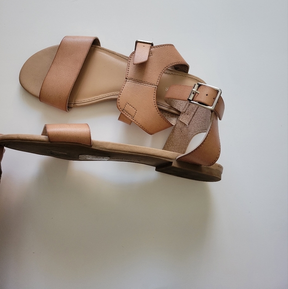 EXPRESS TAN/ BROWN OPEN TOE & HEEL SANDAL W/ ANKLE STRAP - Picture 6 of 11